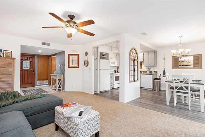 520 Via De La Valle H, Solana Beach, California 92075