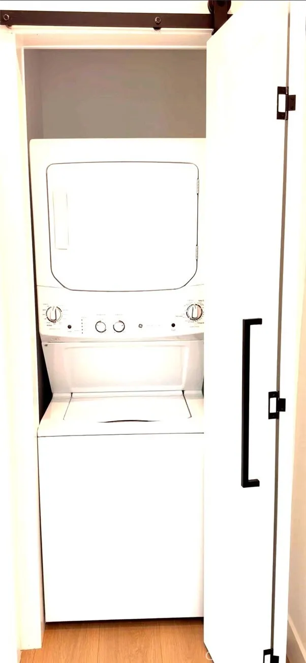 Washer/Dryer Included in ADU