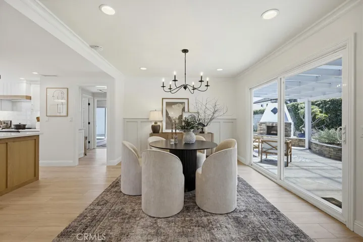 Dining Area w/access to backyard