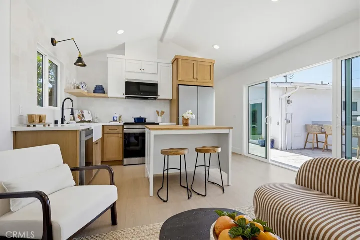 ADU w/Island Seating and Oak Cabinets