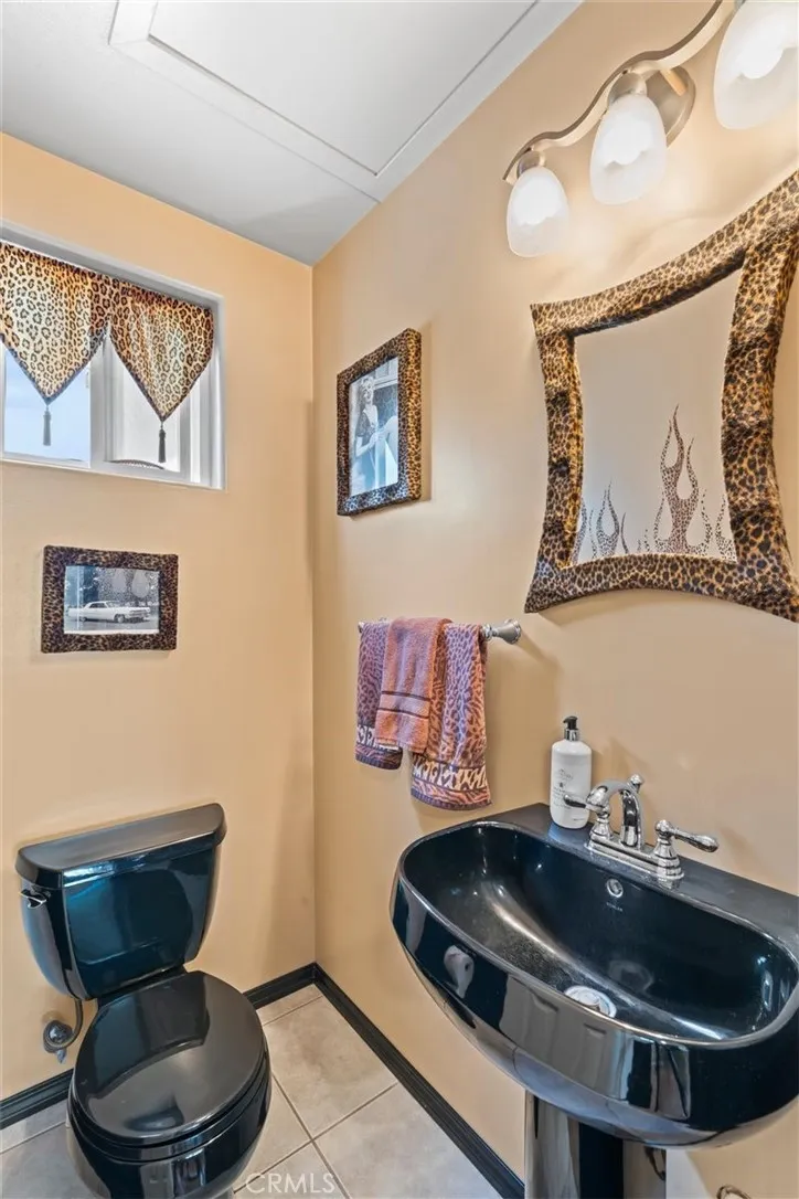 1/2 bath off family/game room