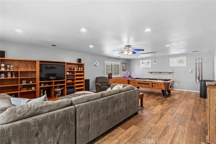 123 W Ronwood Street, Glendora, California 91740