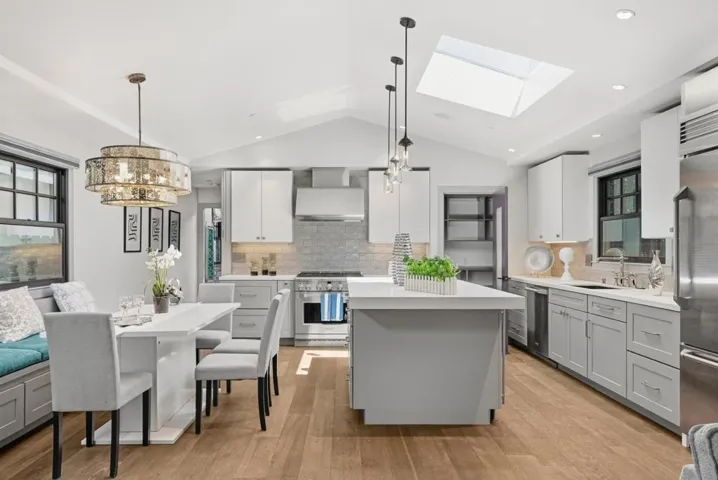 466 7th Avenue, Menlo Park, California 94025