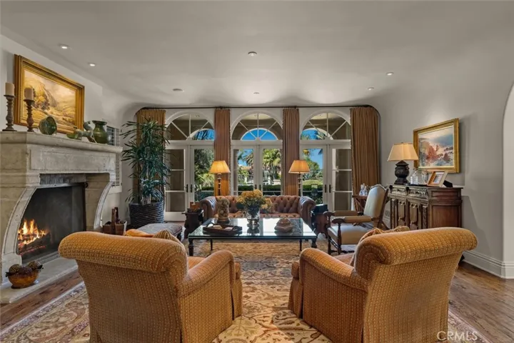 FORMAL LIVING ROOM