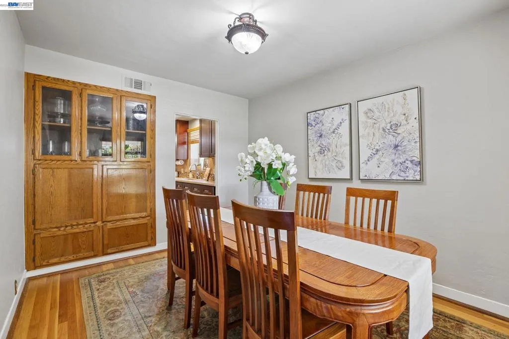 Formal Dining room