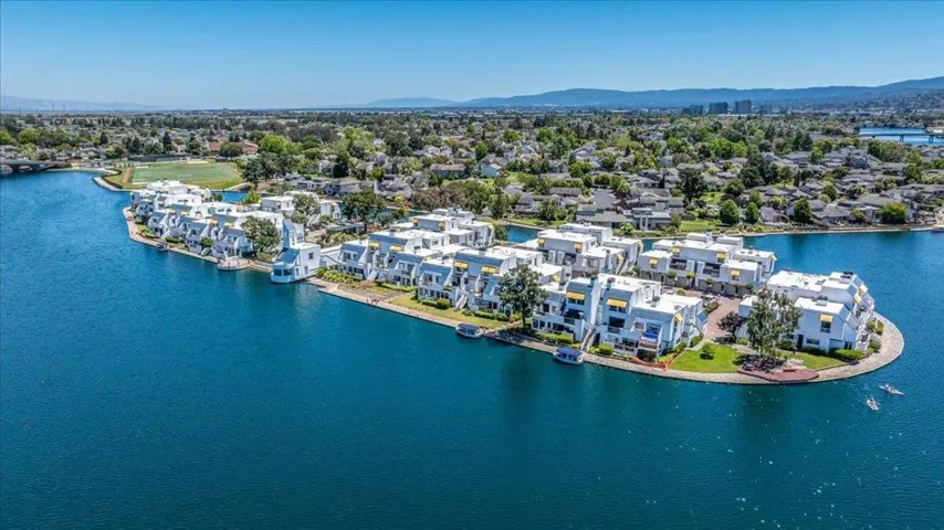 945 Lido Lane, Foster City, California 94404
