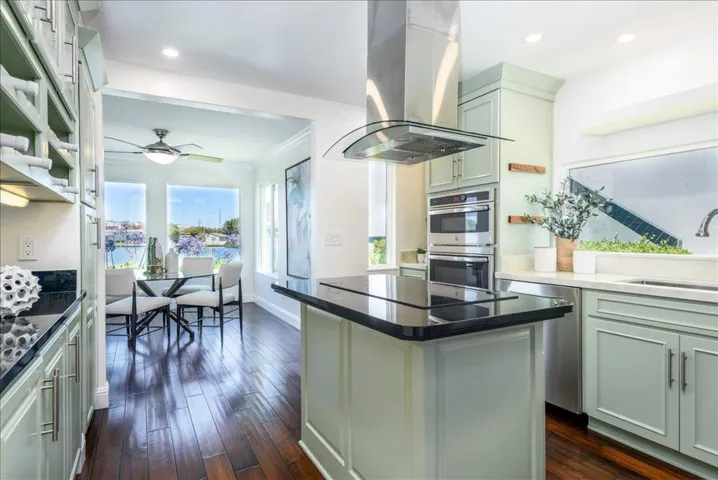 945 Lido Lane, Foster City, California 94404