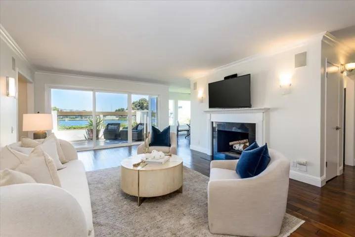 945 Lido Lane, Foster City, California 94404