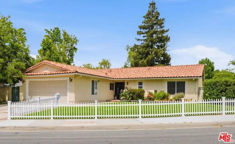 29107 Hillrise Drive, Agoura Hills, California 91301