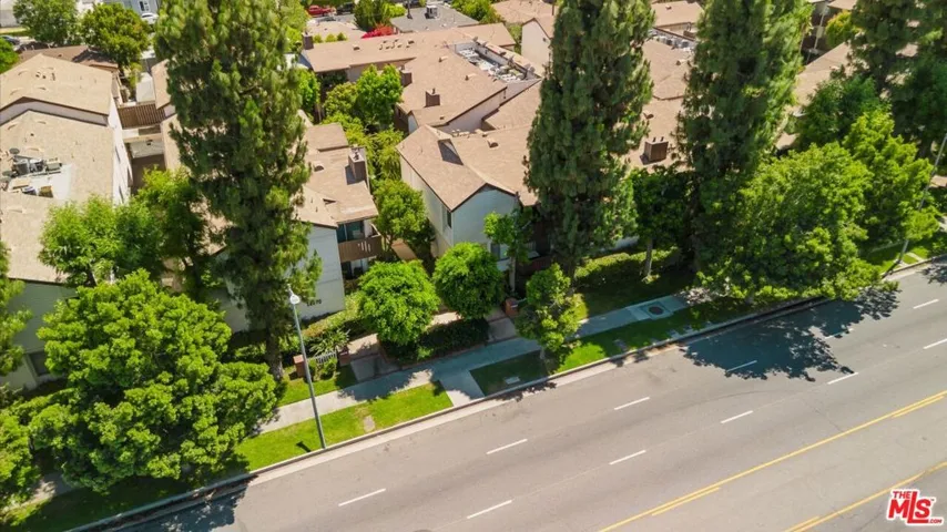 14980 Victory Boulevard 201, Van Nuys, California 91411