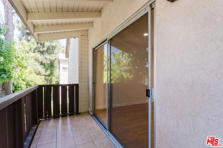 14980 Victory Boulevard 201, Van Nuys, California 91411