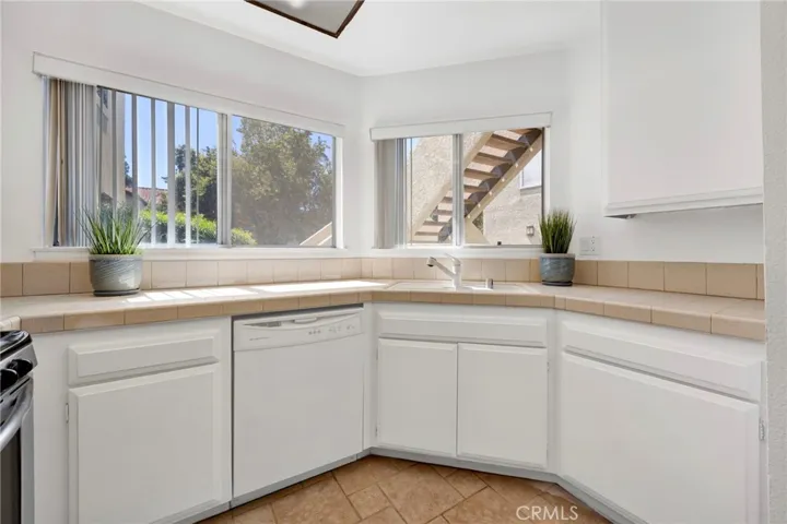 3210 Darby Street 102, Simi Valley, California 93063