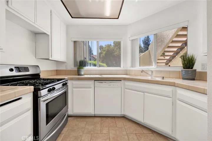 3210 Darby Street 102, Simi Valley, California 93063