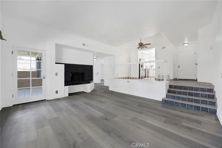 3210 Darby Street 102, Simi Valley, California 93063