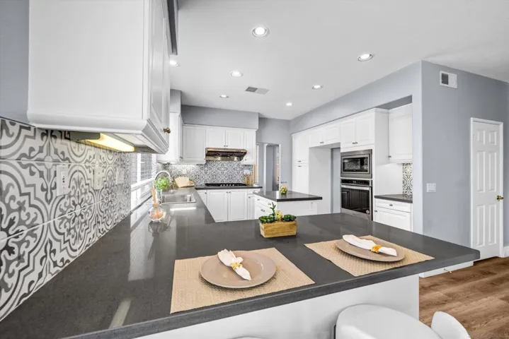 11436 Meadow Grass Ln, San Diego, California 92128