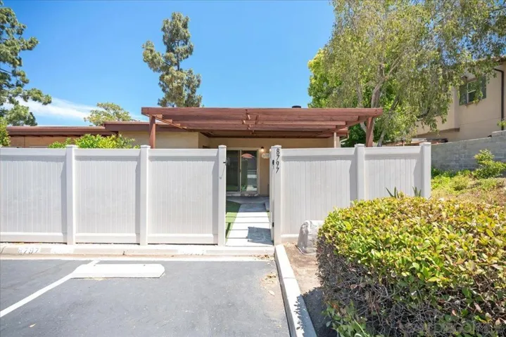 8797 Wahl, Santee, California 92071