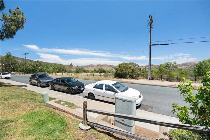 8797 Wahl, Santee, California 92071