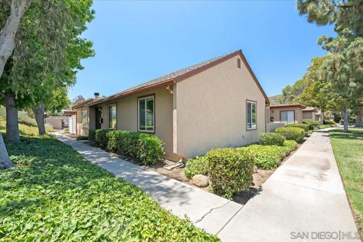 8797 Wahl, Santee, California 92071