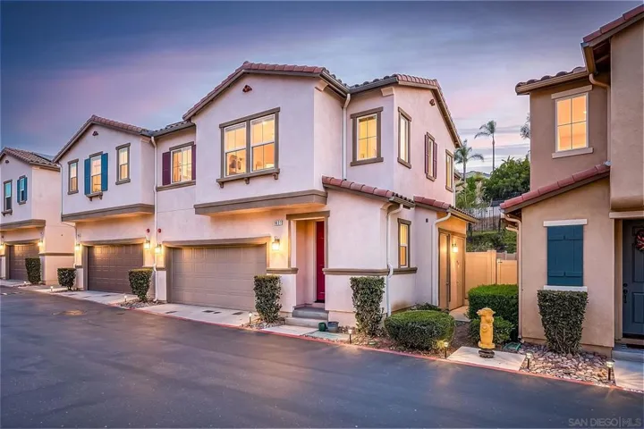 https://zimg.paragon.ice.com/ParagonImages/Property/PA/SDMLS/-526773/1/533/400/da41a33fb04701cc12c15ac48e0deac3/3/545ac95e44acfb31853ca3e8205c15d8/-526773-a2d9ceec-a413-4952-868e-a4aa94f1c292.JPG
