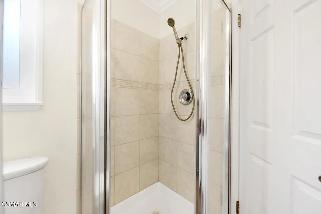27987 Urbandale Ave-HsHProd-23