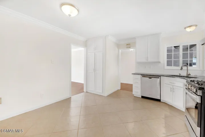 27987 Urbandale Ave-HsHProd-12
