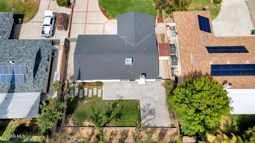 27987 Urbandale Ave-HsHProd-33
