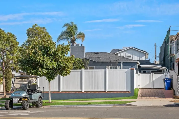 800 3rd St, Coronado, California 92118
