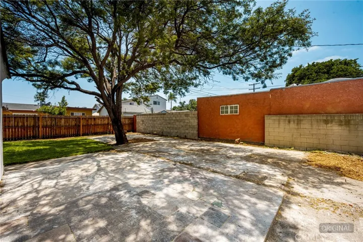 526 W Palmer Street, Compton, California 90220