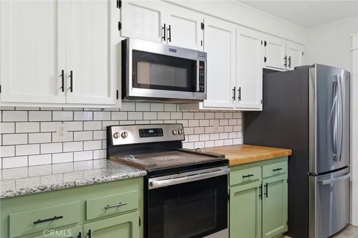 8567 Winona Way, Redding, California 96002