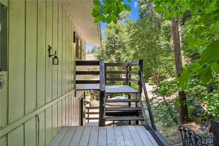 805 Knight Court, Lake Arrowhead, California 92352