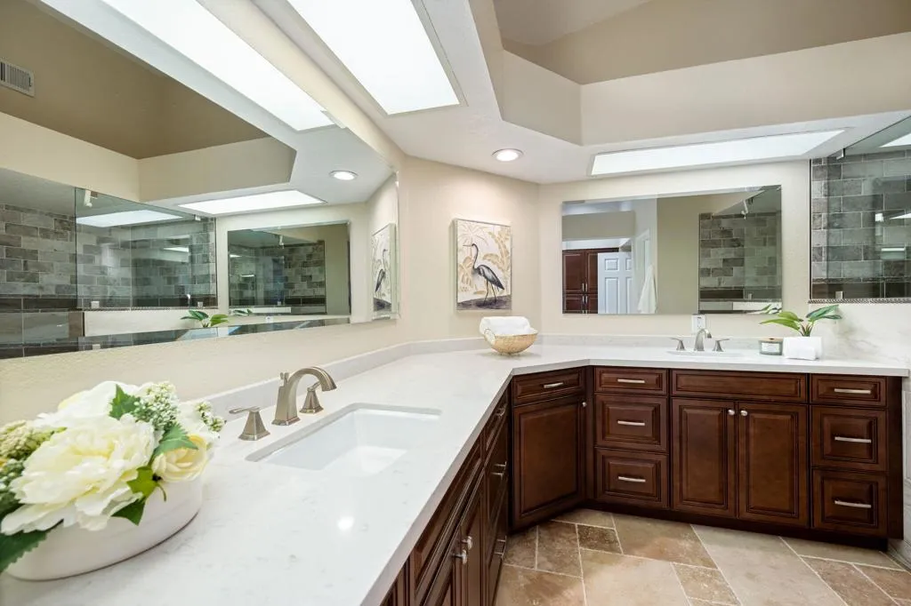 30-web-or-mls-LS_130Falls_Miller_0626_03