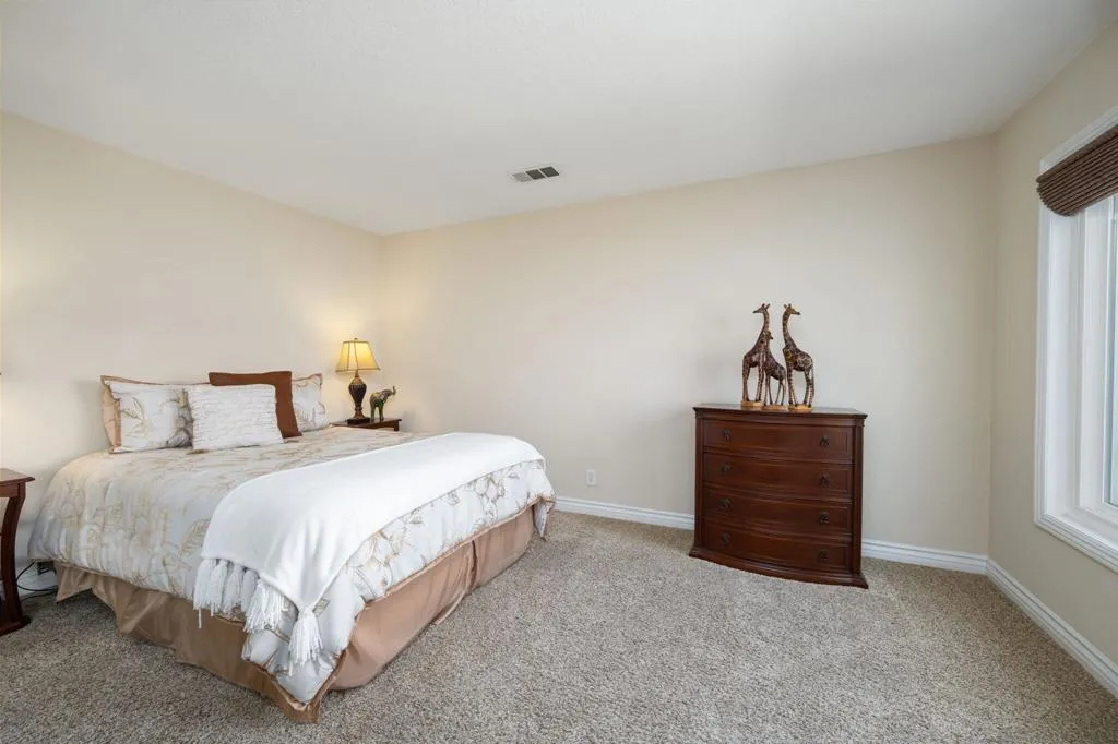 33-web-or-mls-LS_130Falls_Miller_0626_03