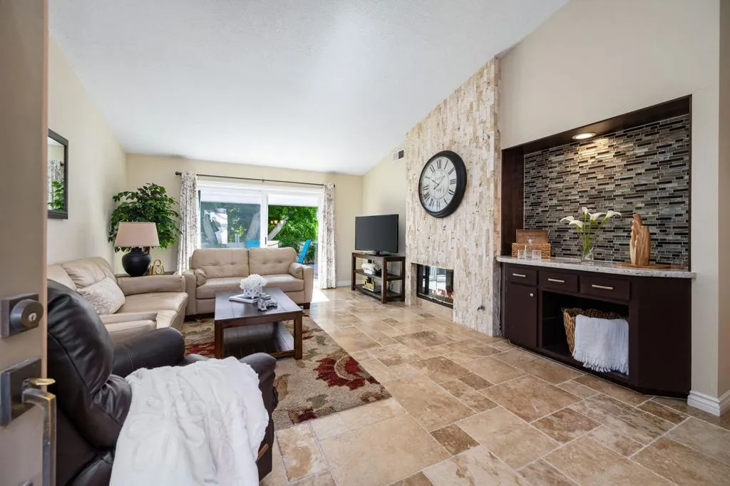 11-web-or-mls-LS_130Falls_Miller_0626_01