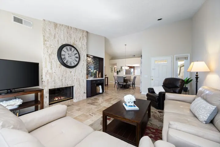 14-web-or-mls-LS_130Falls_Miller_0626_01