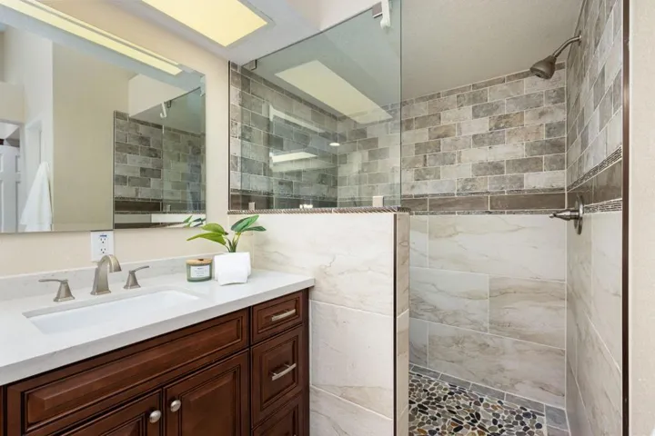 31-web-or-mls-LS_130Falls_Miller_0626_03