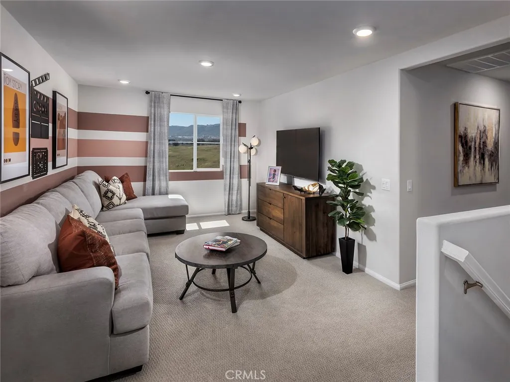 Photo is not of the actual home, but is an inspirational photo of builder’s model home and may depict options, furnishings, and/or decorator features that are not included
