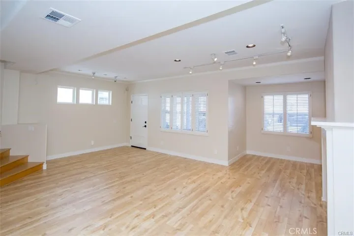 515 W Balboa, Newport Beach, California 92661
