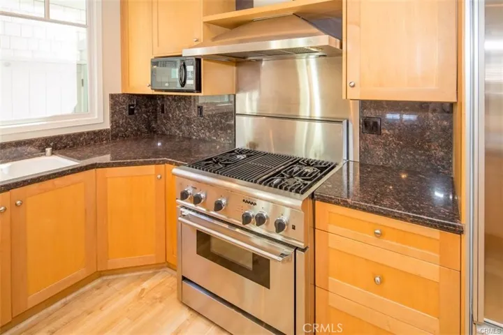515 W Balboa, Newport Beach, California 92661