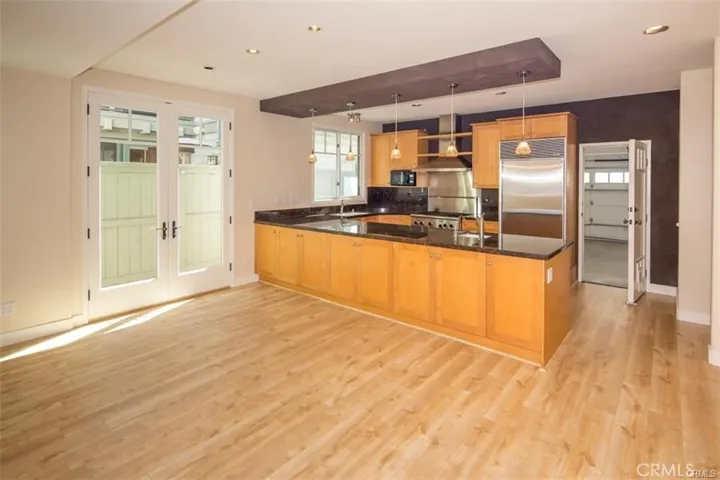 515 W Balboa, Newport Beach, California 92661