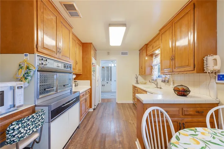 14115 Leahy, Bellflower, California 90706