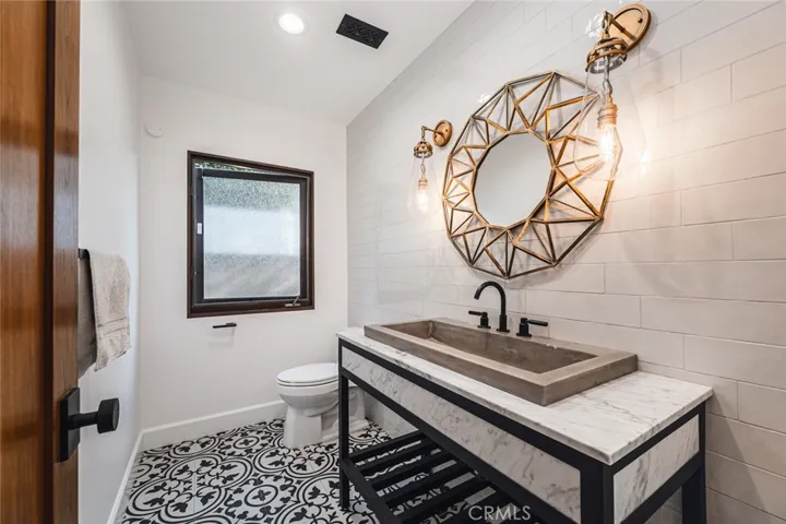 5022 Ranchito, Sherman Oaks, California 91423