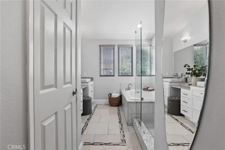 5 Piece Primary En-suite with private water closet