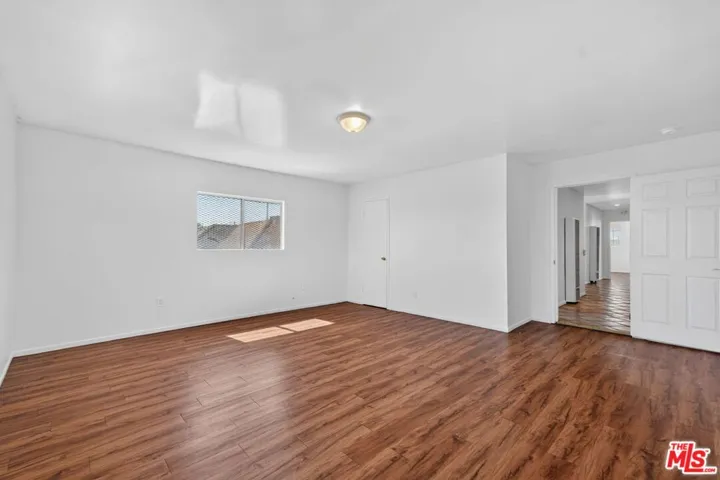 913 E 92nd Street, Los Angeles, California 90002