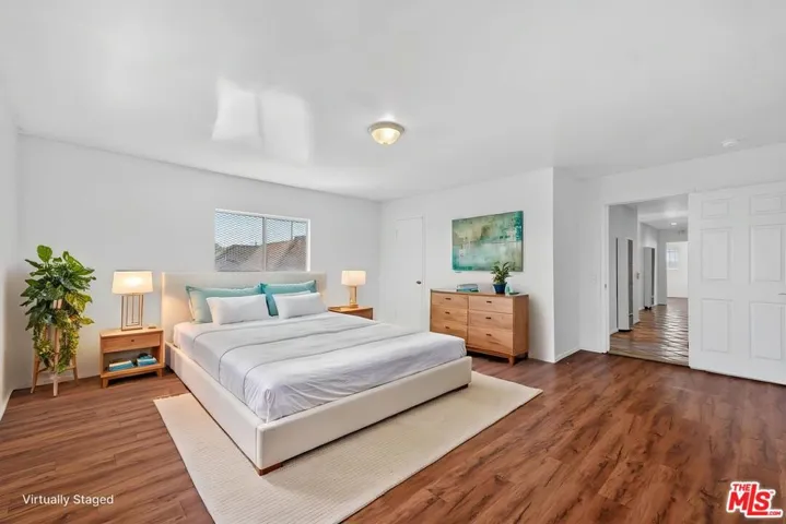 913 E 92nd Street, Los Angeles, California 90002