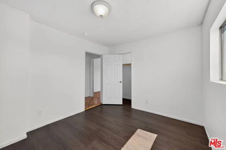 913 E 92nd Street, Los Angeles, California 90002