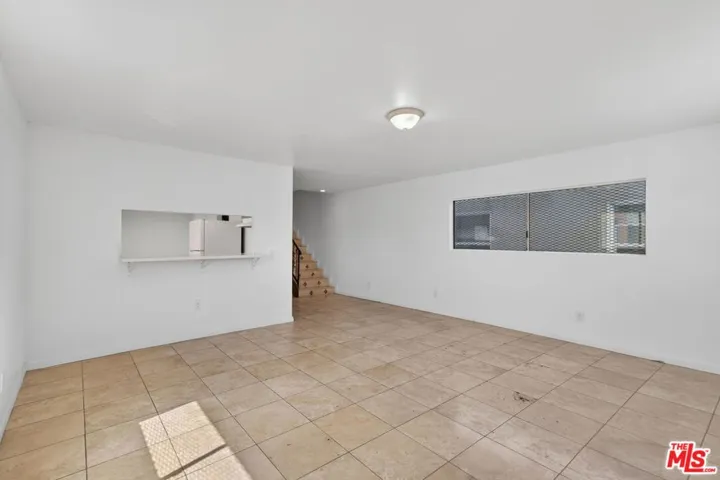 913 E 92nd Street, Los Angeles, California 90002