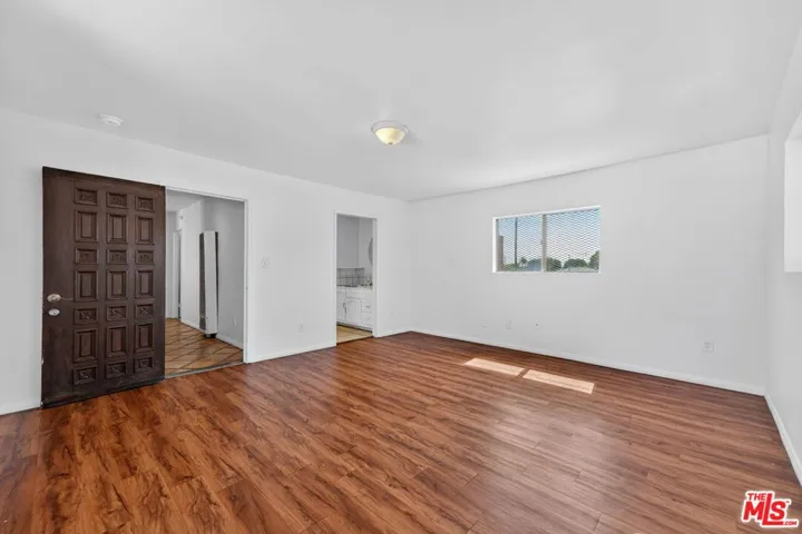 913 E 92nd Street, Los Angeles, California 90002