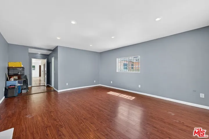 913 E 92nd Street, Los Angeles, California 90002