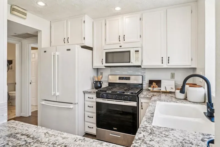 1051 Helm Lane, Foster City, California 94404