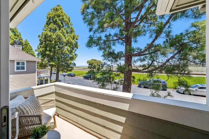 1051 Helm Lane, Foster City, California 94404